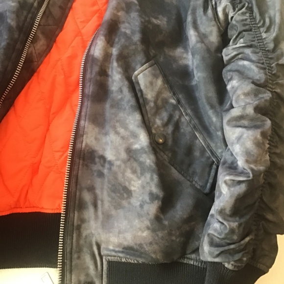 Jacket - Picture 10 of 11